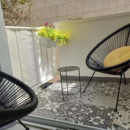 Apartamento With Wifi - 21223 *
